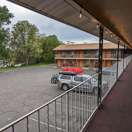 Henry'S Fork Inn Saint Anthony Exterior photo